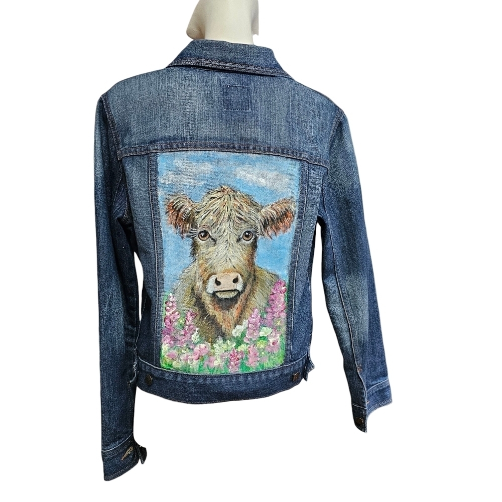 Hand Painted Baby Highland Cow In A Flower Field. Large - Picture 2 of 3